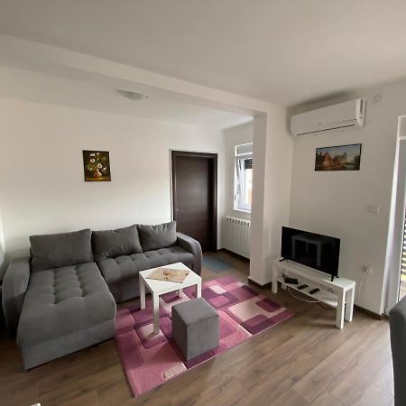 Dom Apartmani Kragujevac Exterior photo